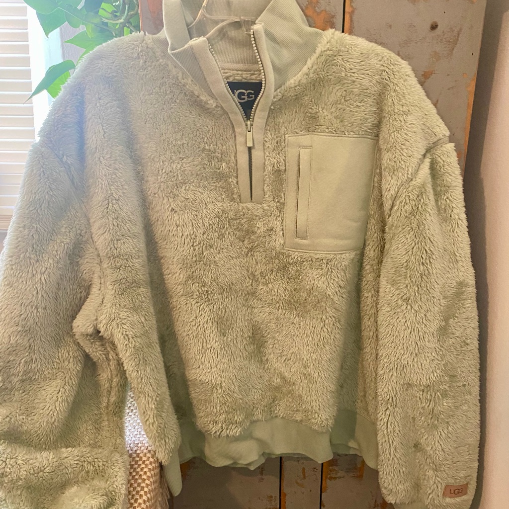 Ugg Woman’s 1/4 Zip Up Sweater - Light Green